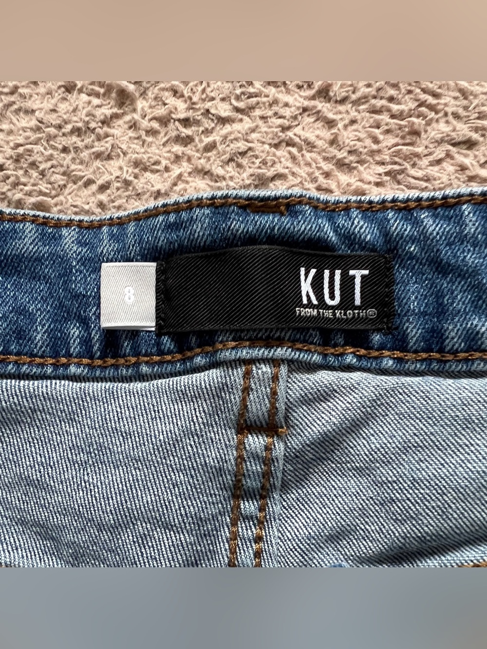 Kut from the Kloth Jane High Rise Short Preppy Minimalist Distressed Biker Sz 8 - Picture 2 of 6